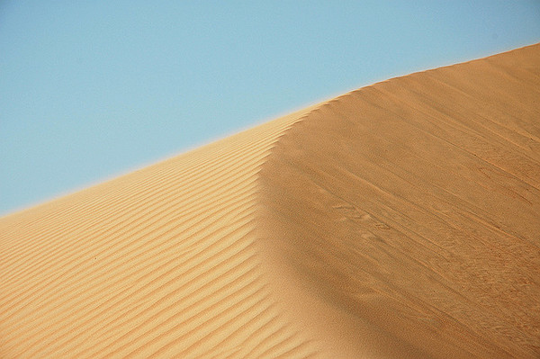 롬풀 사막은 세계적으로 불가사이한 사막 중 하나이다.